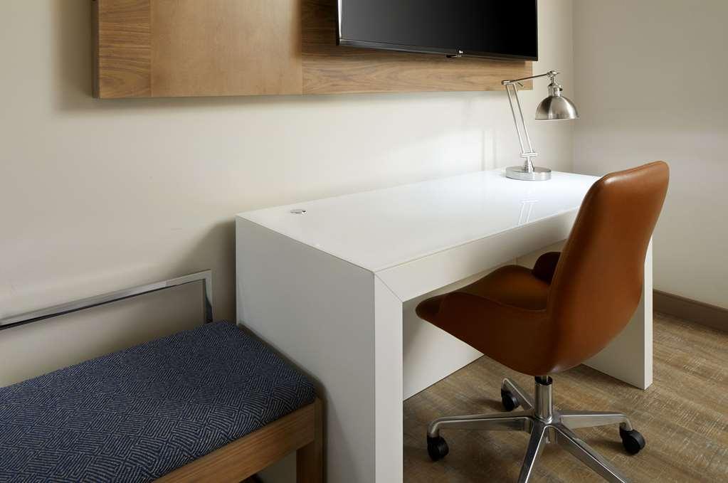 Cambria Hotel Phoenix Chandler - Fashion Center Номер фото